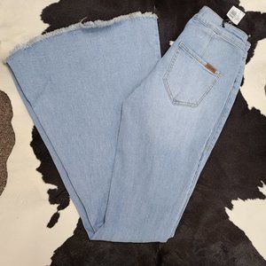 Rock & Roll Cowgirl Pull On Button Bell Stretch Jean - Light Wash